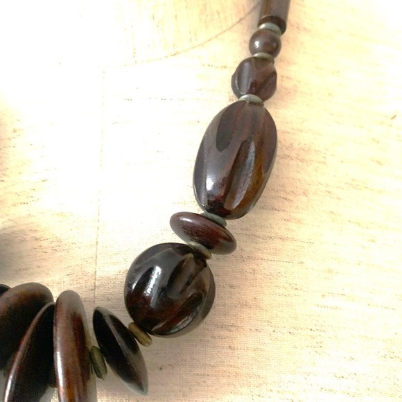 Vintage wooden bead necklace - Picture 3 of 4